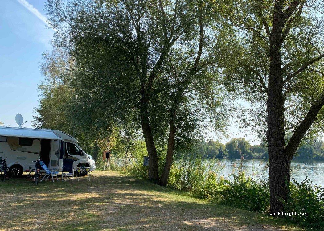 Campsite and lakes Mainhausen — foto 2