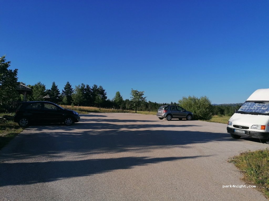 () Kokin Brod - Unnamed Road — foto