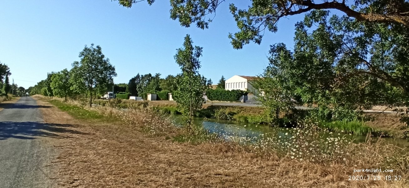 (17320) Marennes-Hiers-Brouage - Allée du Port des Seynes — foto 2