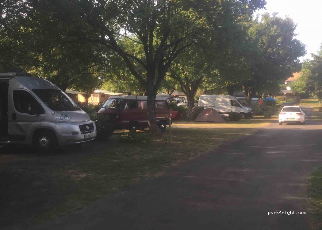 Camping municipal de la vezeinie. — foto 2