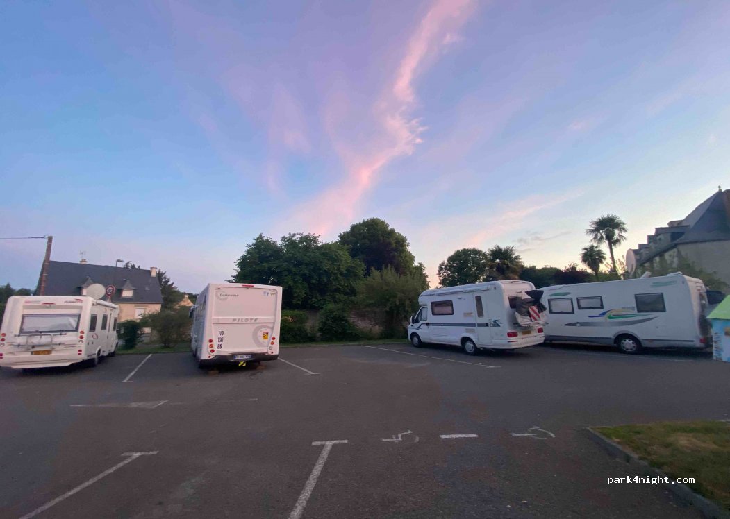 (35390) Grand-Fougeray - 5 Rue Camille de Jourdan — foto
