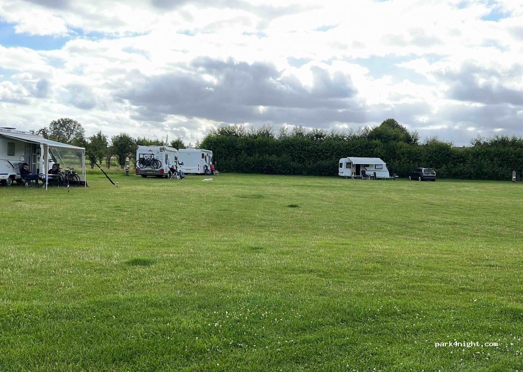 Minicamping Tussen de Dijken Tiel — foto 2