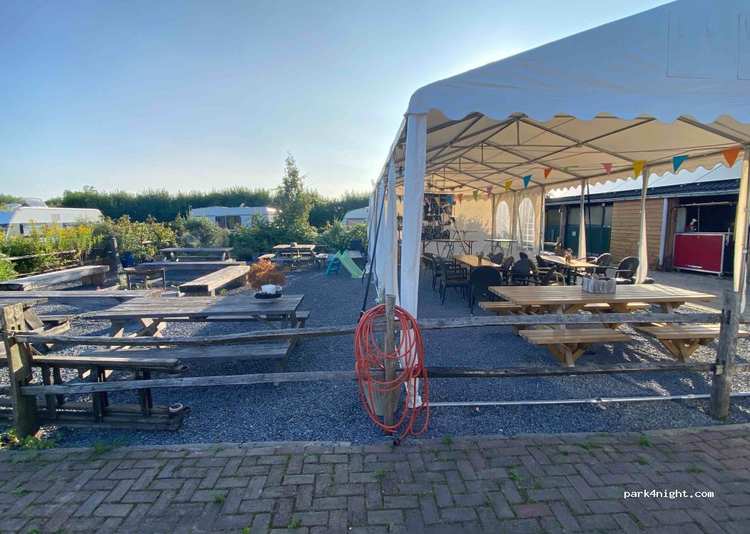 Minicamping Tussen de Dijken Tiel — foto 3