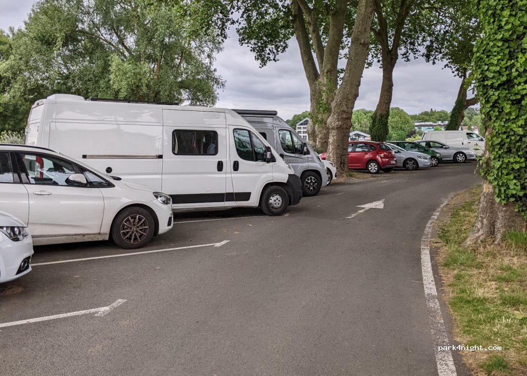 (44400) Rezé - 6 Place des Filets — foto 2