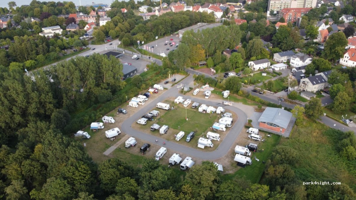 Wohnmobilstellplatz on Noor — foto