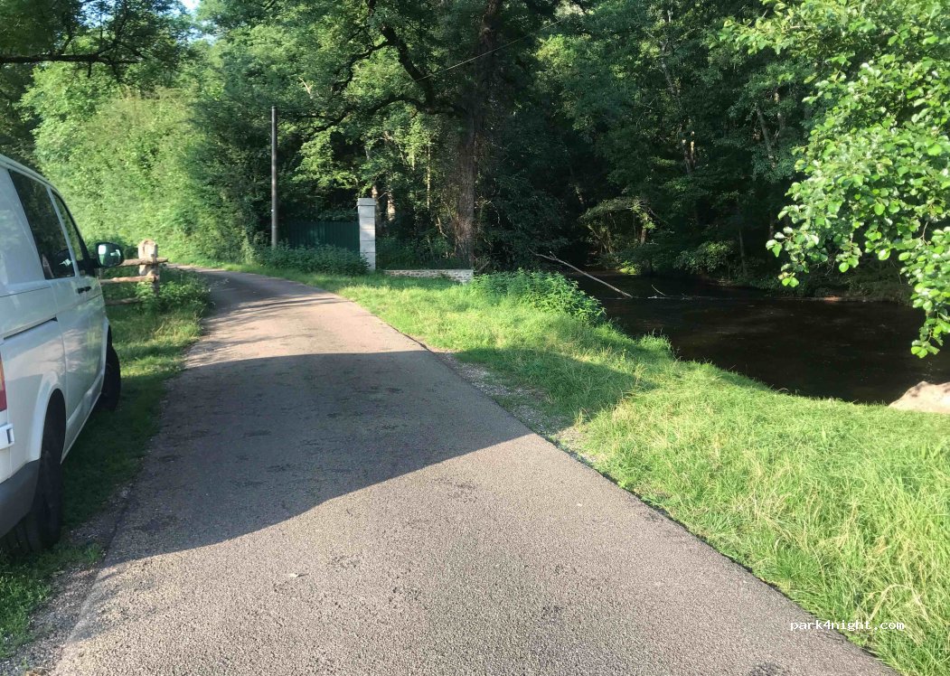 (89200) Pontaubert - 15 Chemin du Foulon — foto