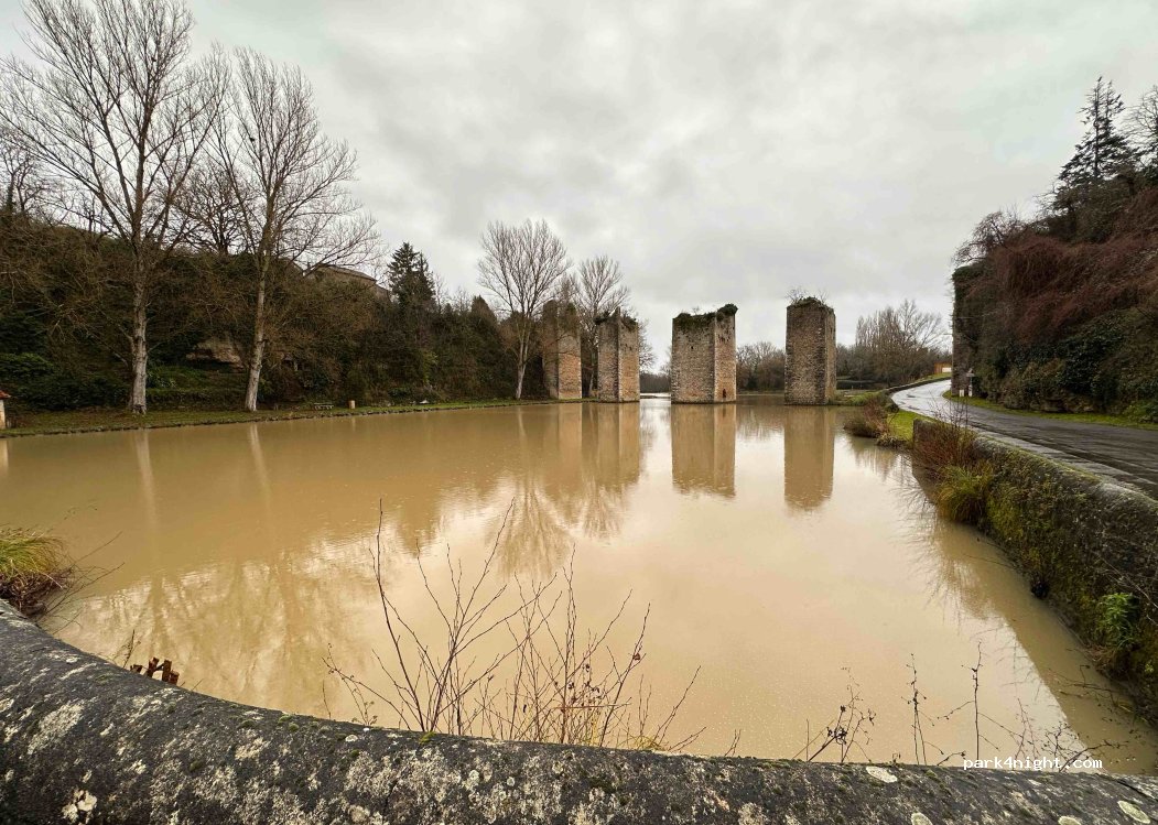 (86320) Lussac-les-Châteaux - 6 Rue du Château — foto 4