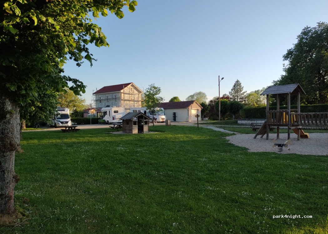 Aire de camping-car Maxey-sur-Meuse — foto 2