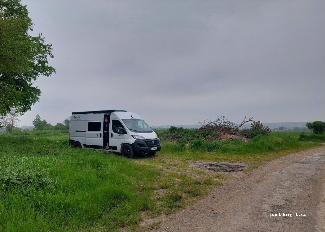 (5630) Cerfontaine - Unnamed Road — foto 4