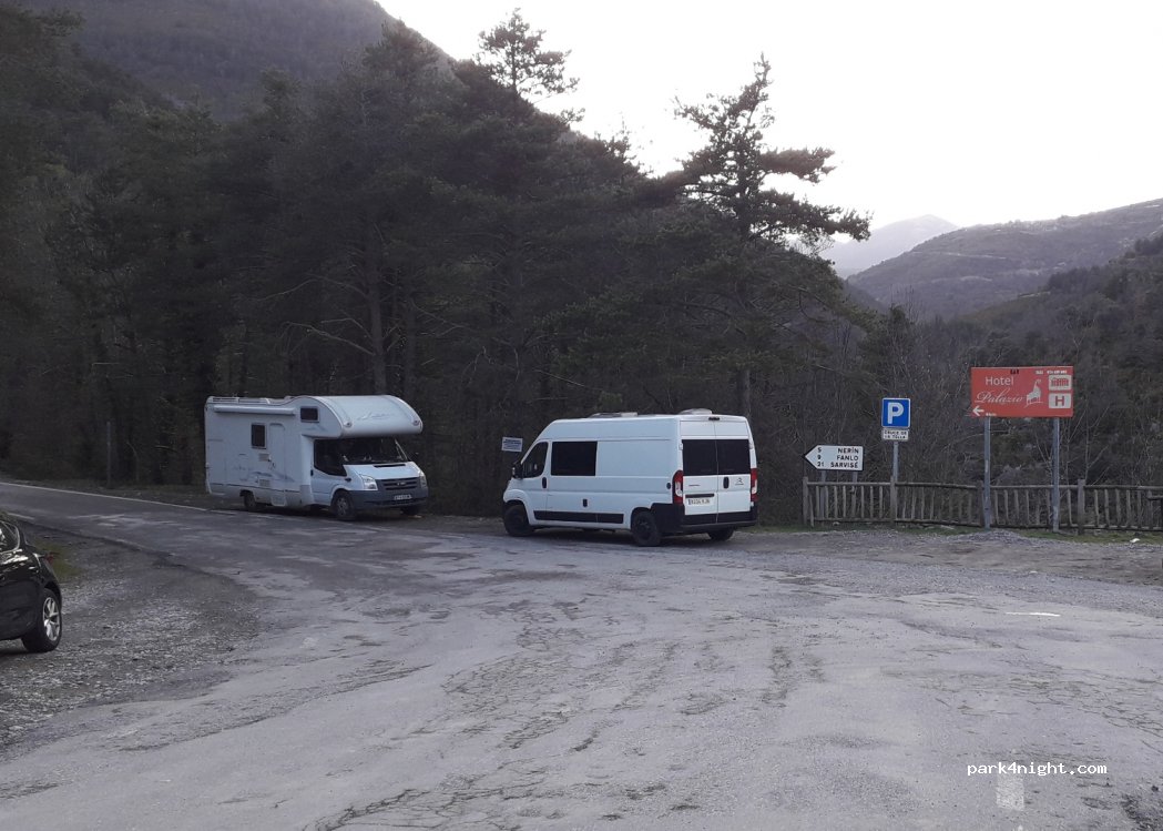 Parking Cruce de la Tella — foto