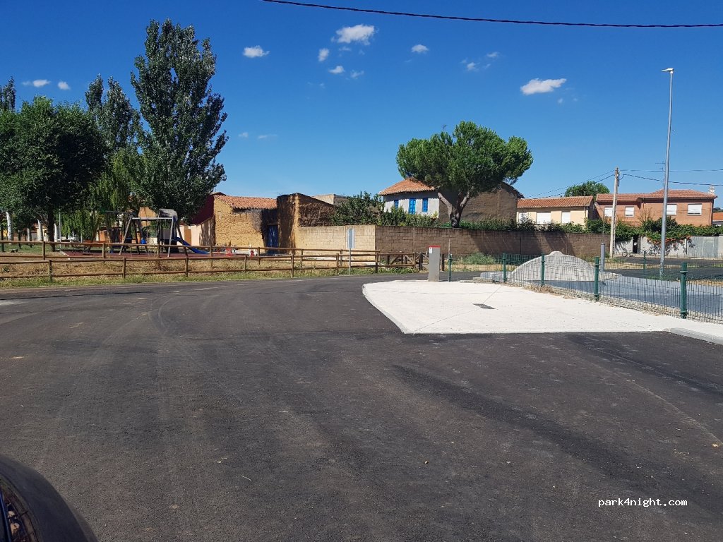 (24797) San Adrián del Valle - 17C Calle José Antonio Cabañeros — foto
