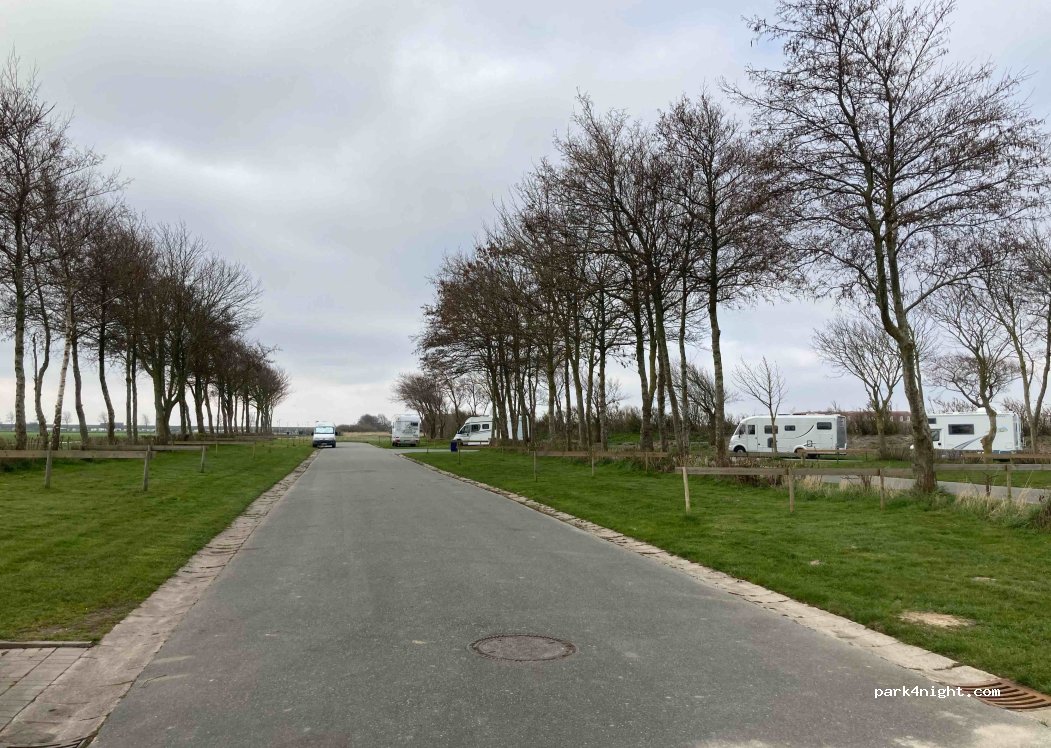 Wohnmobilstellplatz an der Nordseestraße - Parkplatz 2 — foto 2