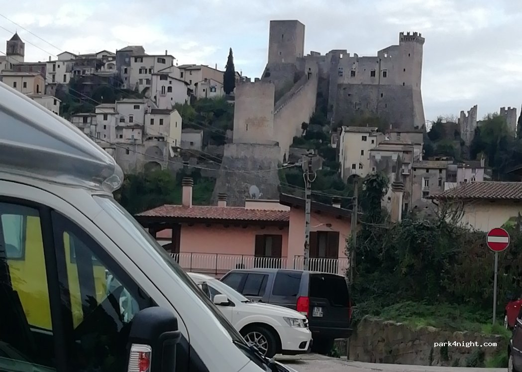 (04020) Itri - 13 Via B.P. D'Arezzo — foto 2