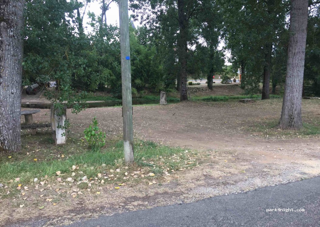 (24640) Sainte-Eulalie-d'Ans - Les Chaumes — foto