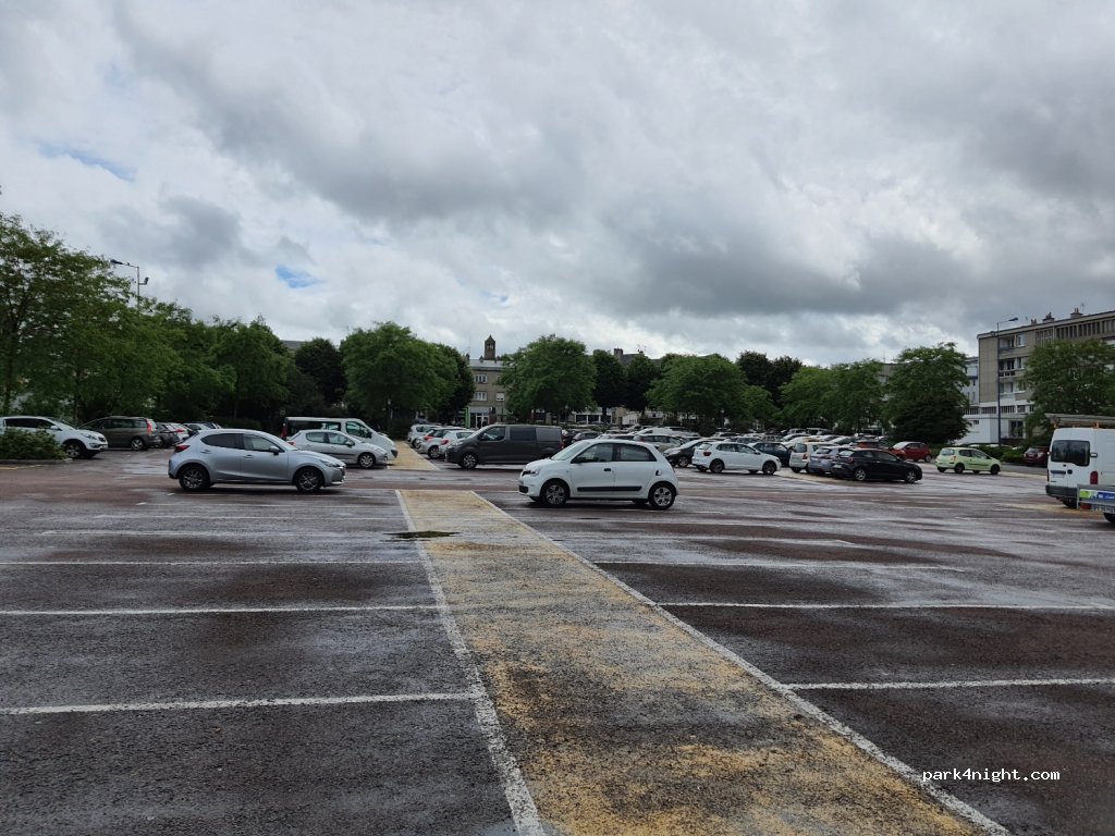 Aire de camping-car Vire-Normandie — foto