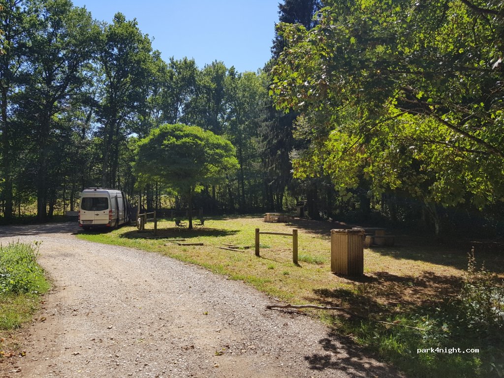 (52140) Val-de-Meuse - Derrière le Château — foto 2