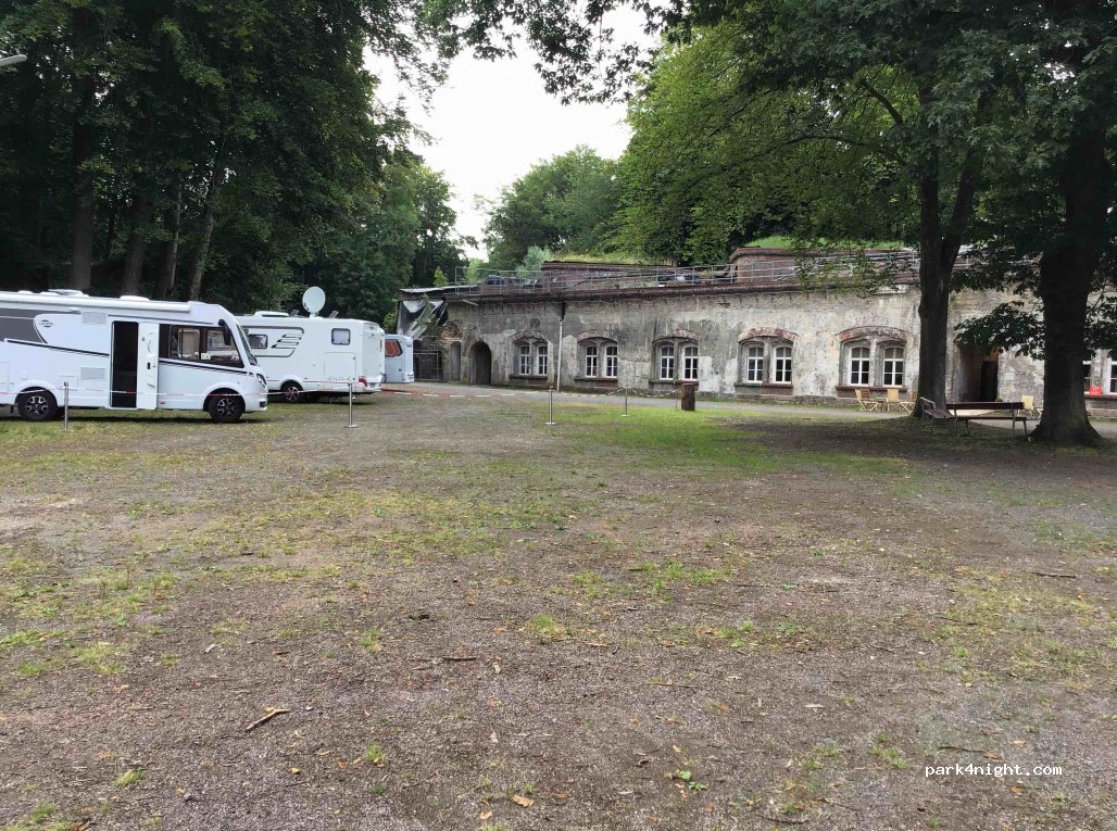 Wohnmobilstellplatz Festung Grauerort — foto