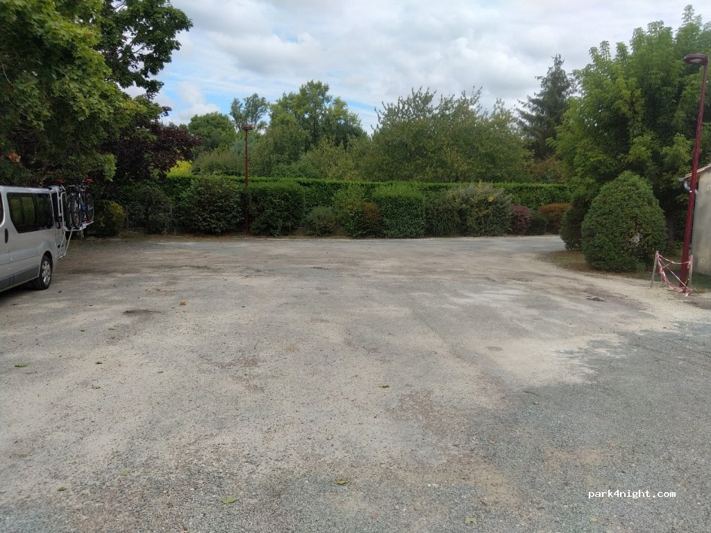 (33660) Camps-sur-l'Isle - 88 Rue de la République — foto 2