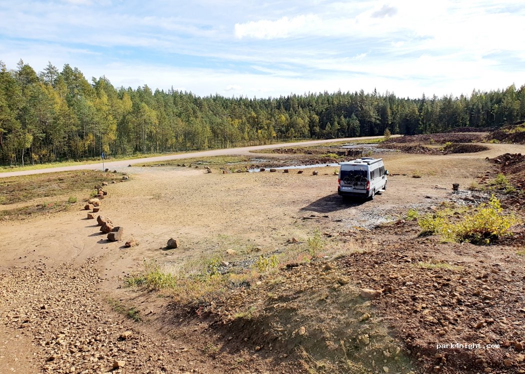 (783 91) Magnilbo - Unnamed Road — foto