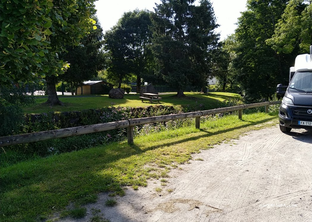 (63210) Nébouzat - 3 Rue Charles de Gaulle — foto