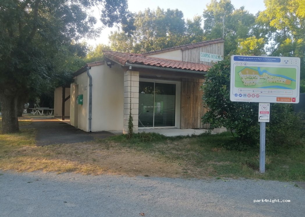 (79210) Mauzé-sur-le-Mignon - Rue du Port — foto 4