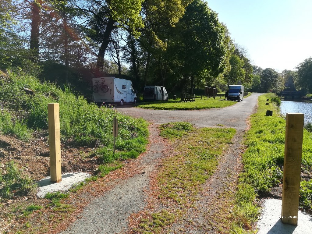 (22110) Rostrenen - route de Bonen — foto