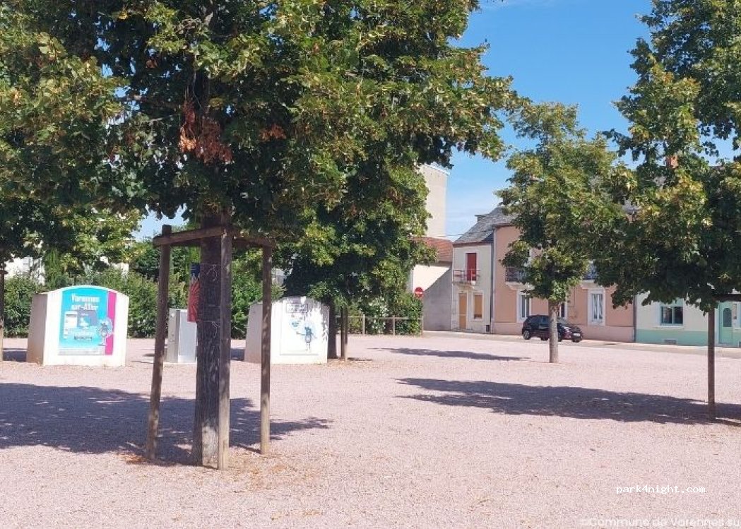 (03150) Varennes-sur-Allier - 2 Rue de Beaupuy — foto