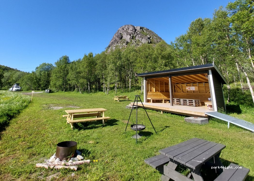 (8900) Brønnøysund - Unnamed Road — foto 2