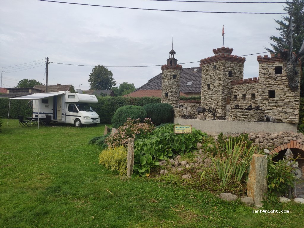 Sudeckie Chaty i Smażalnia Ryb. Halina i Piotr Jasińscy — foto