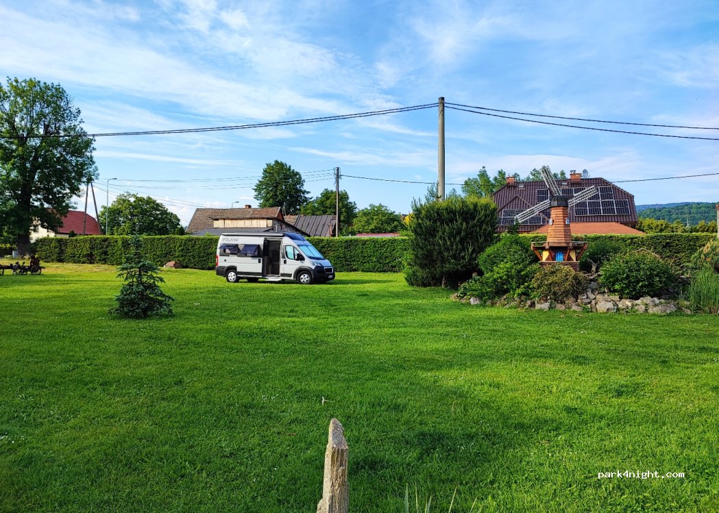 Sudeckie Chaty i Smażalnia Ryb. Halina i Piotr Jasińscy — foto 3