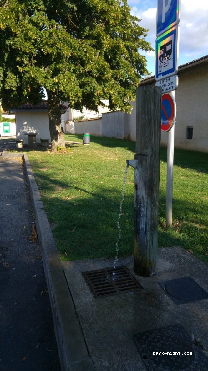 (38440) Saint-Jean-de-Bournay - Place François Mitterand — foto
