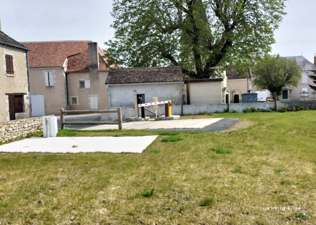 (36370) Saint-Hilaire-sur-Benaize - 5 Route de le Blanc — foto 3
