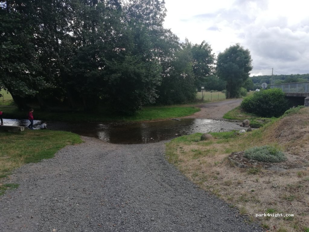 (63210) Saint-Bonnet-prés-Orcival - Farges — foto