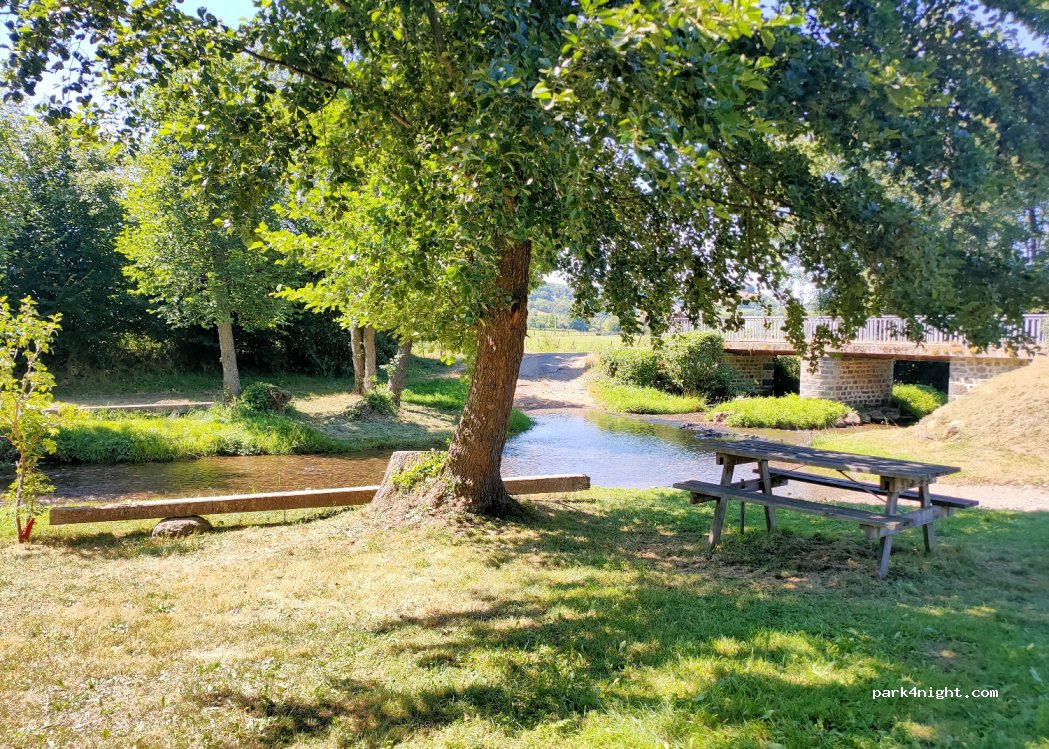 (63210) Saint-Bonnet-prés-Orcival - Farges — foto 4