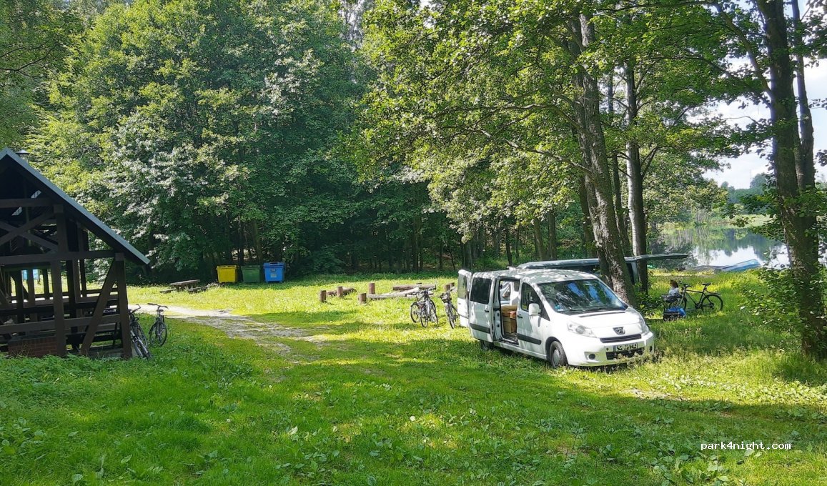(77-134) Trzebiatkowa - — foto