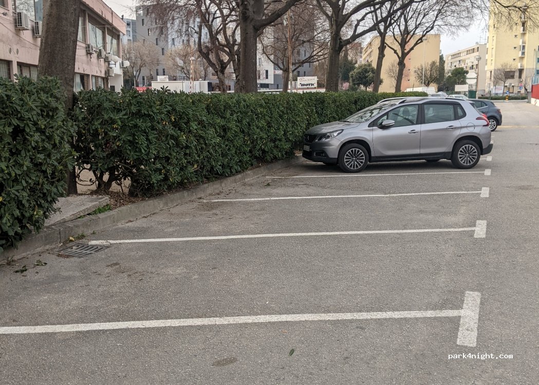 (21000) Split - 10 Ulica Hrvatske Mornarice — foto