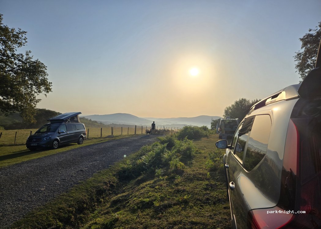 (64220) Ispoure - Unnamed Road — foto 4
