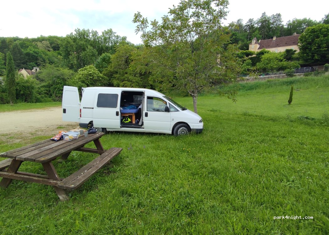 (24260) Saint-Cirq - Unnamed Road — foto 3