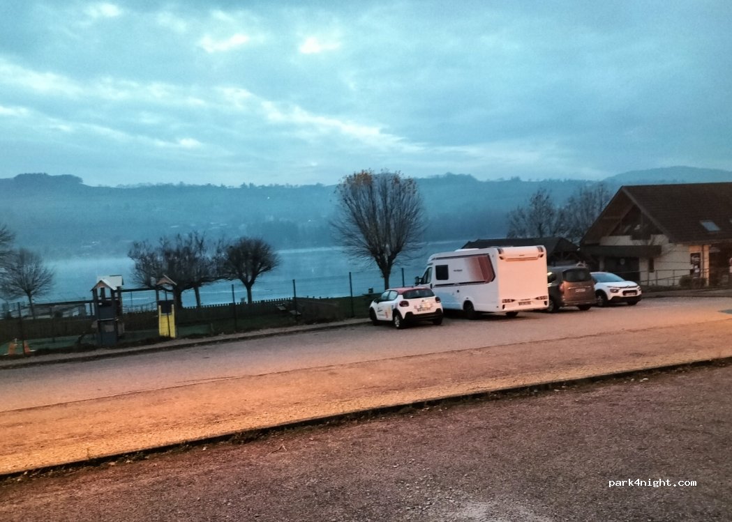 (38850) Paladru - 631 Route du Petit Port — foto 3