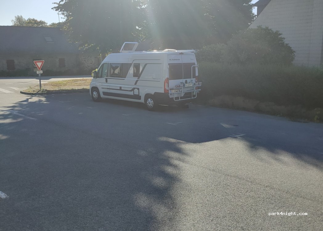 (29180) Plogonnec - Rue des peupliers — foto 3