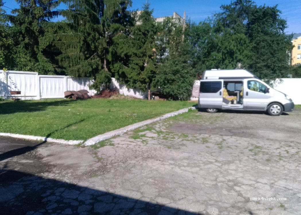 (33017) Rivne - 15 Mendeljejeva Street — foto 4