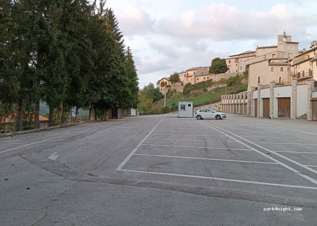 (06045) Monteleone di Spoleto - 15 Via dei Fossi — foto