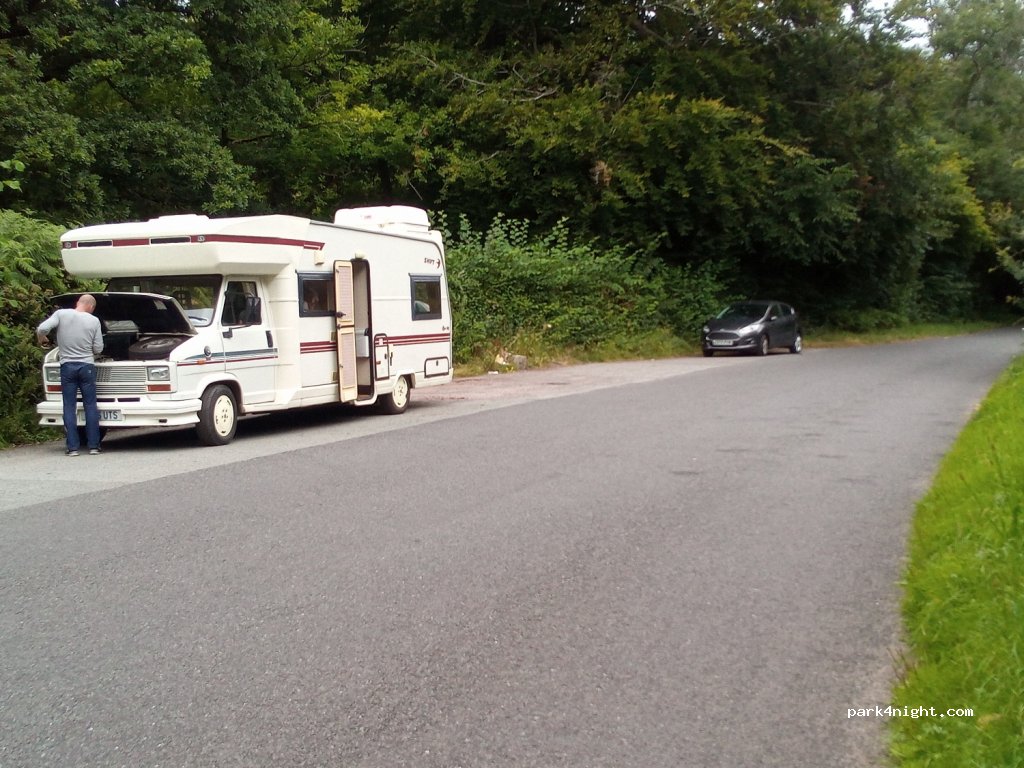 (NP8)  - Cwm Crawnon Road — foto 2
