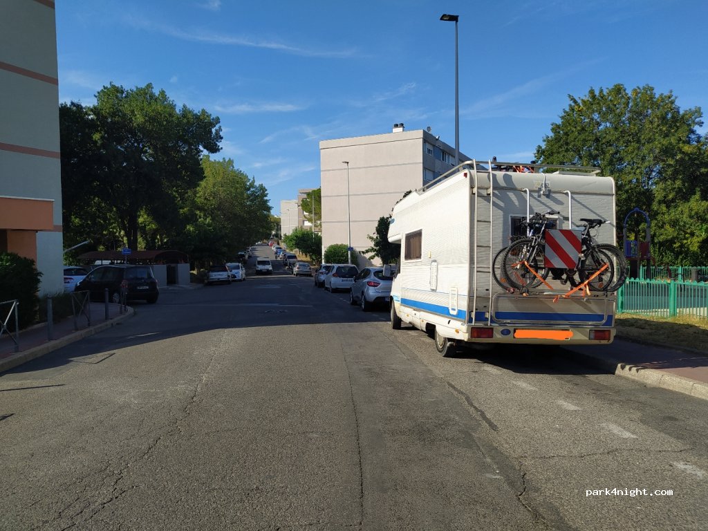 (34000) Montpellier - 1B Avenue Henri Mares — foto