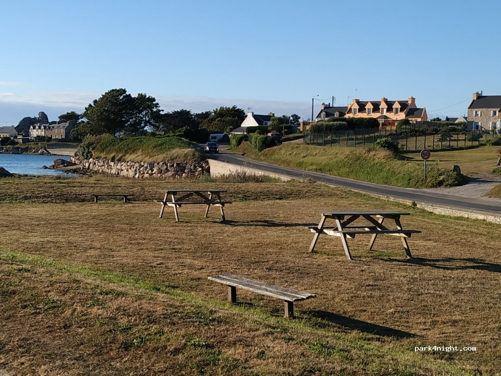 (29880) Plouguerneau - 1095 Lost an Aod — foto 3
