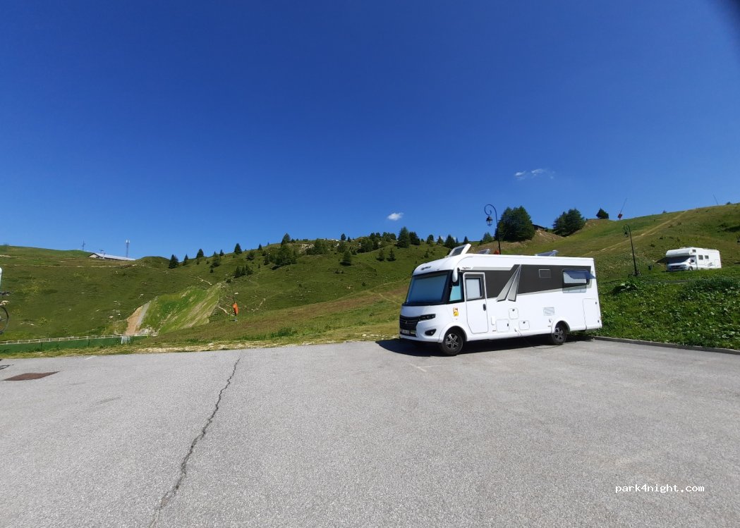 (73210) Plagne village - D223 — foto 2