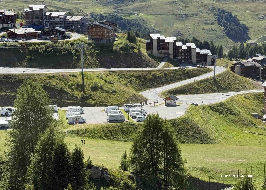 (73210) Plagne village - D223 — foto 4