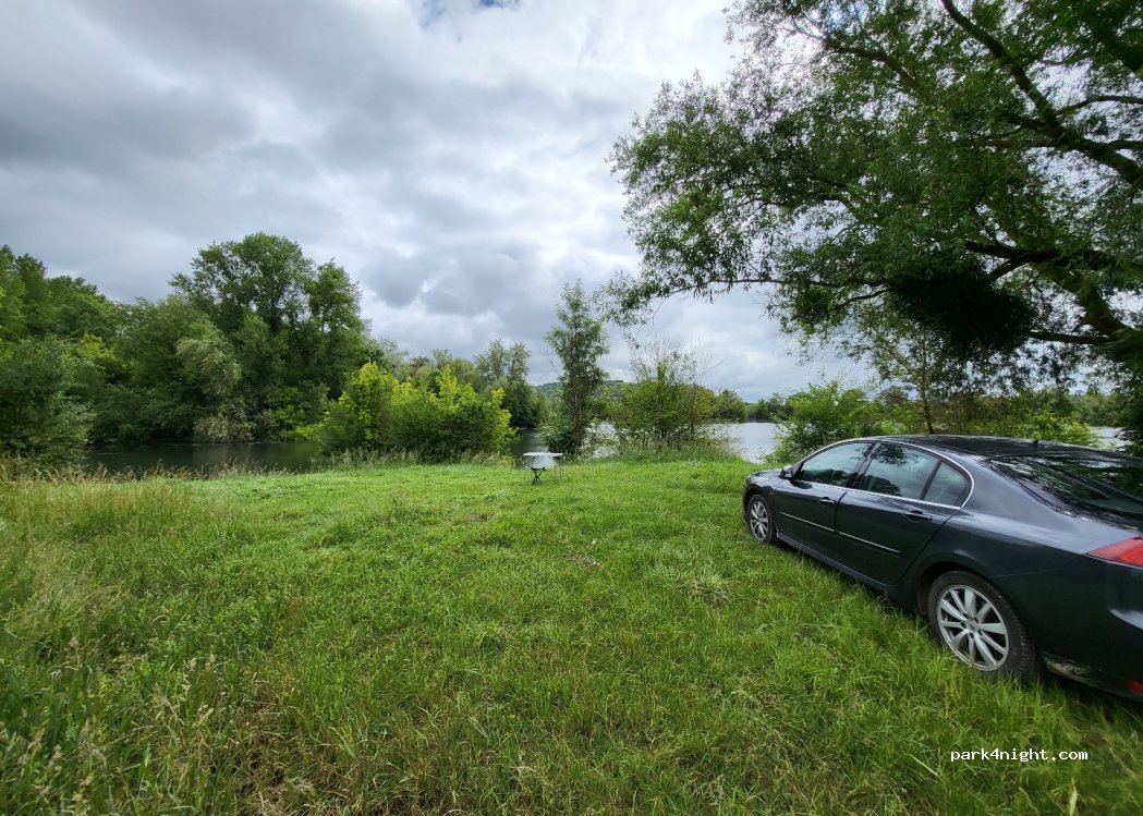 (89300) Saint-Aubin-sur-Yonne - Unnamed Road — foto 2