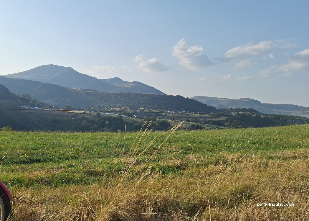 (63790) Chambon-sur-Lac - D637 — foto 3