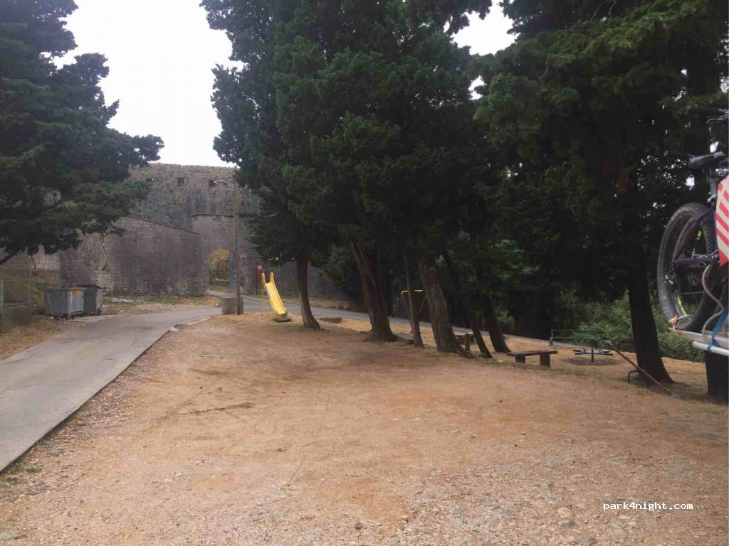 () Herceg - Novi - 47 Srbina — foto 2